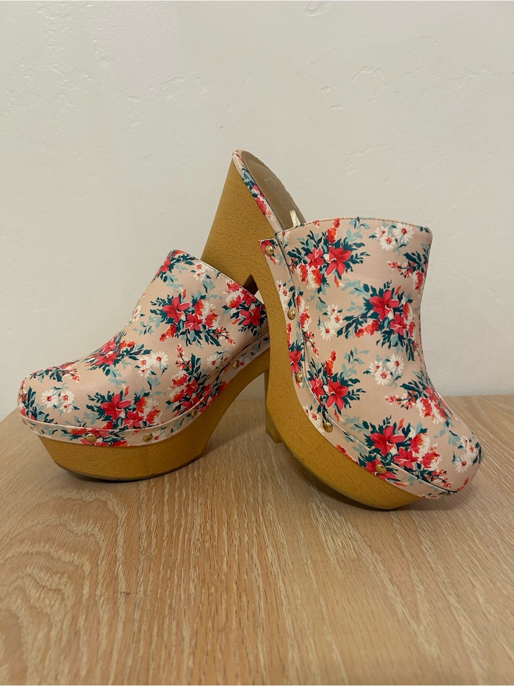 Report Floral Platform Clogs in Beige, Red and Teal